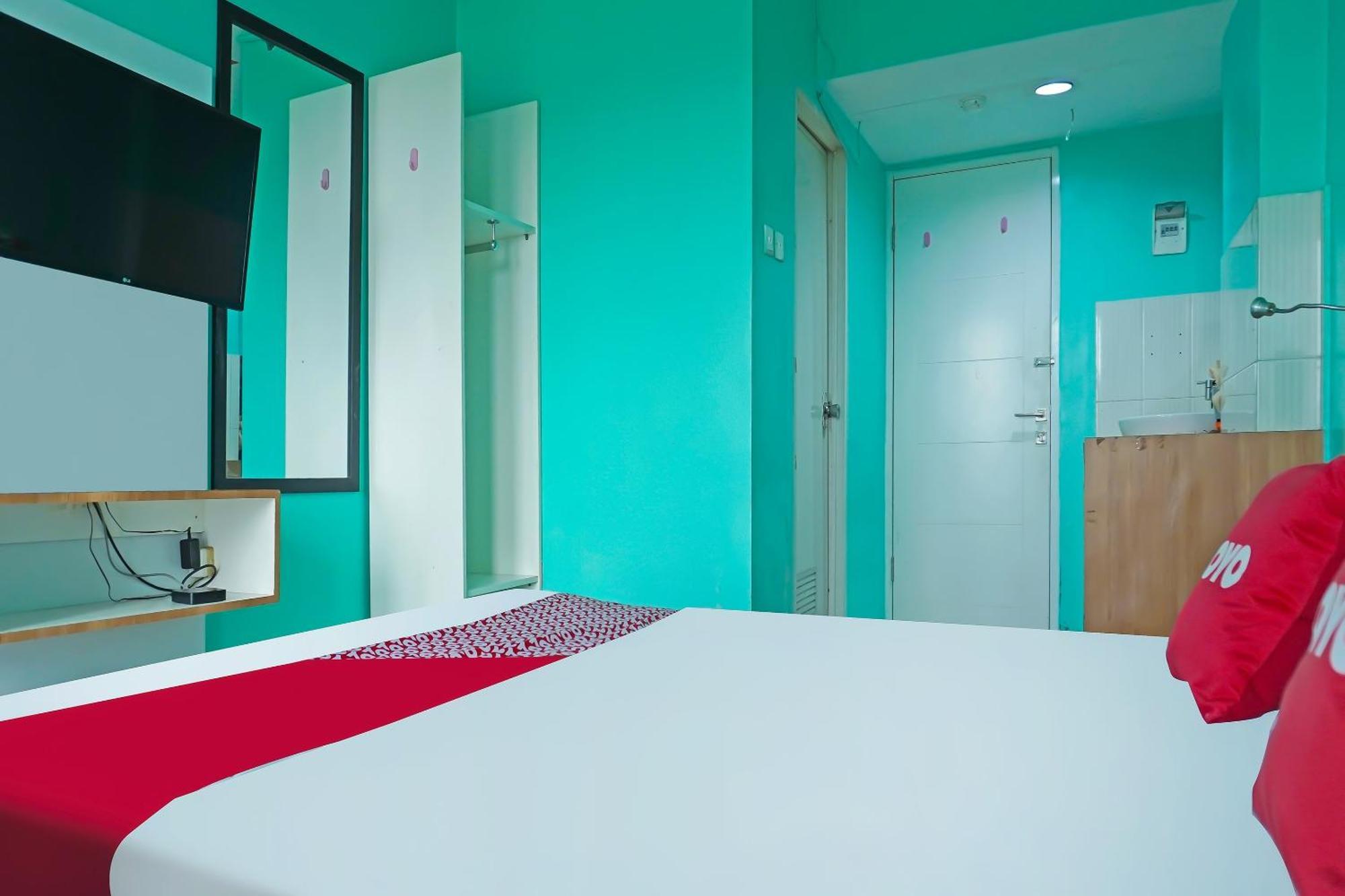 Oyo 90391 Gkitroom Karawang Bagian luar foto