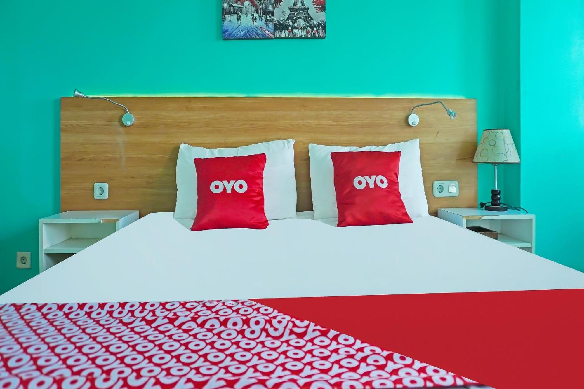 Oyo 90391 Gkitroom Karawang Bagian luar foto